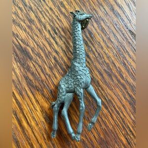 Pewter Giraffe Pin